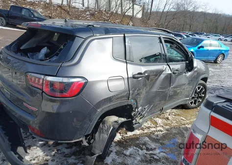 2019 Jeep Compass Trailhawk 4X4 from USA, damaged, VIN 3C4NJDDB2KT775881